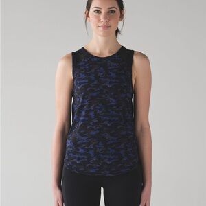 Lululemon Sculpt Tank
Mini Hounds Camo Emperor Blue Black - Size 10